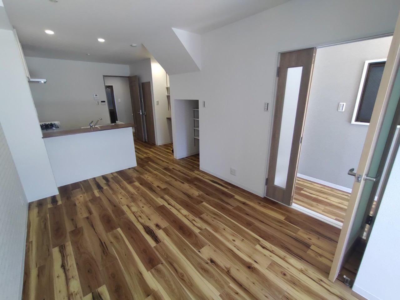 LINE_ALBUM_西区則武新町戸建_230405_42