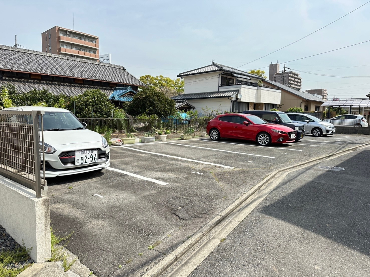 LINE_ALBUM_高須賀町市江駐車場_240418_2