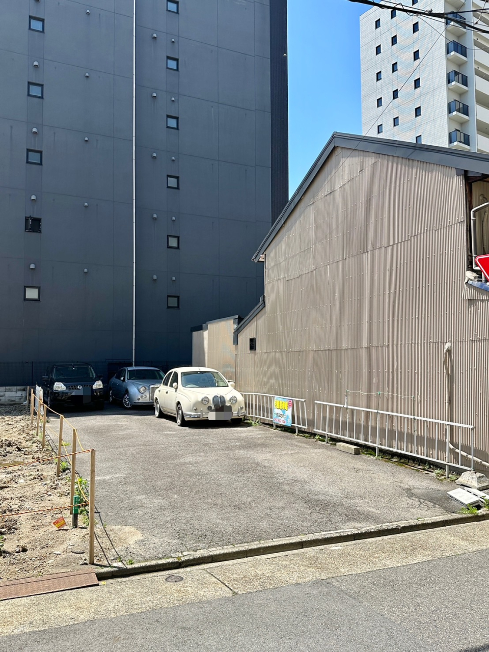 泉三丁目駐車場