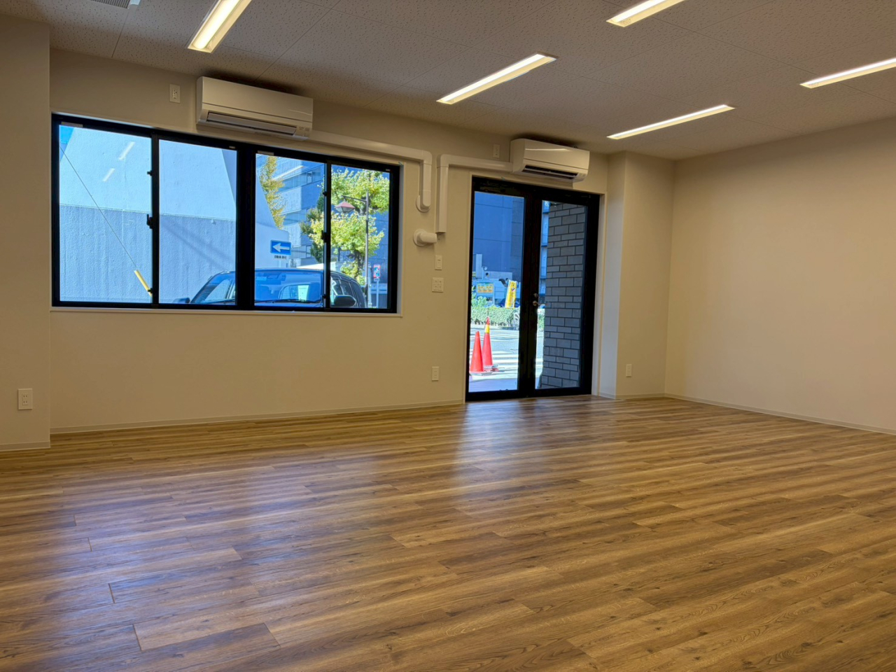 LINE_ALBUM_名駅南阿部様貸事務所_251203_16